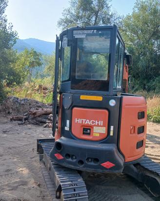 escavatore hitachi zaxis 38u  