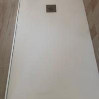 Piatto doccia in resina con piletta
