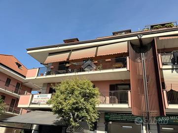 4 LOCALI A GIUGLIANO IN CAMPANIA