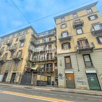 Negozio a Torino Via Valperga Caluso 4 locali