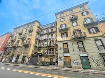 Negozio a Torino Via Valperga Caluso 4 locali