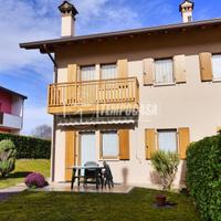 PORZIONE DI TESTA CON GIARDINO PRIVATO E VISTA DOL