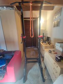 Stazione multifunzione, sbarra trazioni, palestra