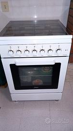 Cucina e frigorifero