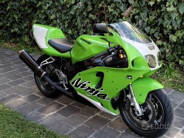 Kawasaki Ninja zx7r