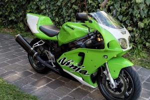 Kawasaki Ninja zx7r