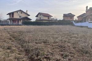 Terreno di 877 m² a Rivarossa
