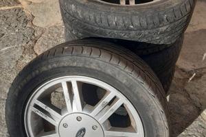 Cerchi in lega 4 fori 185 / 55 R14