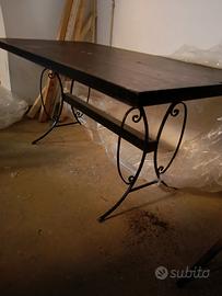tavolo in ferro battuto