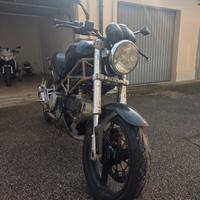 Ducati Monster 600 2001