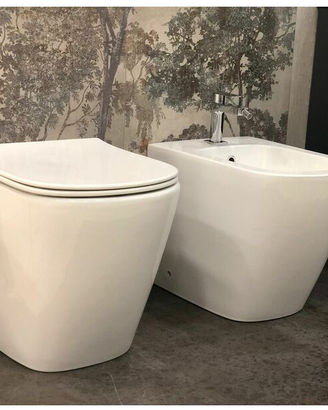 Coppia di Sanitari a Terra Senza Brida con scarico