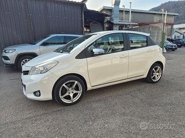 toyota yaris 1.0 benzina 5 porte 