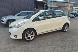 toyota yaris 1.0 benzina 5 porte 