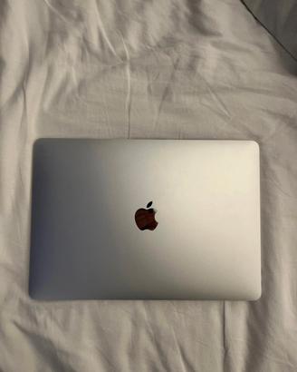 MacBook Air 13”
