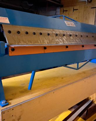 Piegatrice manuale per fogli e scatolati LTF 37310