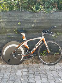 Bici da triathlon-crono in carbonio