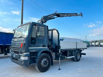 Iveco Eurocargo 180E28 Cassone con Gru