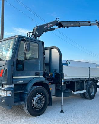 Iveco Eurocargo 180E28 Cassone con Gru