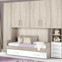 Cameretta 2 letti e 2 materassi compresi.