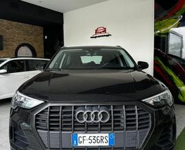 AUDI Q3 Q3 45FSI E S Tronic Business
