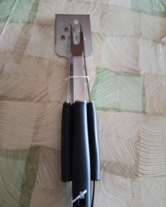 attrezzi per barbecue 