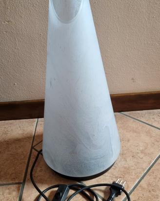 Lampada da tavolo in vetro