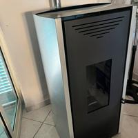 Stufa a pellet idro Montegrappa modello Tuga