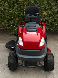 Trattorino taglia erbaa