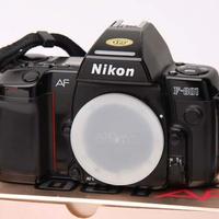 Nikon F-801 AF motorizzato autofocus