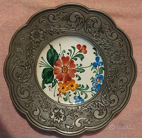 Coppia piattini ceramica e peltro vintage