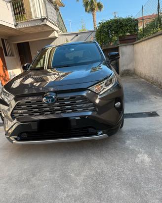 RAV 4