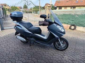 Peugeot satelis 250