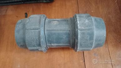 Raccordo tubo gomma 75 mm