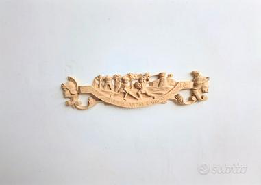 Chiave di Carretto Siciliano in legno (46x11 cm). 