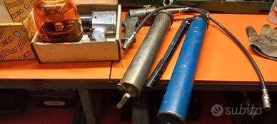 pistola x ruote.ingrassatori uno amano l.altro ad 