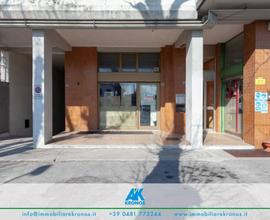 LOCALE COMMERCIALE CON MAGAZZINO CV118