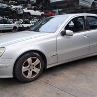 MERCEDES CLASSE E 270 DEL 2002 SOLO PER RICAMBI