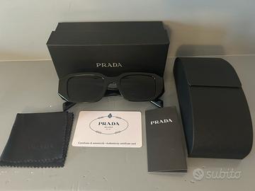 Occhiali da sole prada