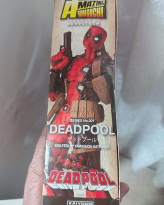 Action Figure Deadpool Marvel Kaiyodo 18cm