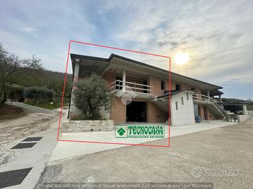 PORZIONE DI BIFAMILIARE A CONTRADA