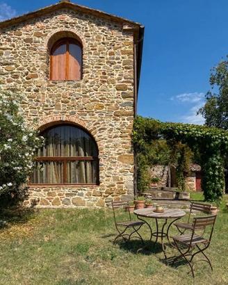 Villa di 180 m² con 4 locali a Laterina Pergine Va