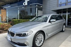 BMW Serie 5 530d Touring Luxury *PACCHETTO LU...