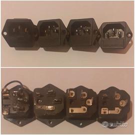 4 prese / spine d'alimentazione 220V da pannello c