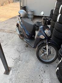 Kymco People 150