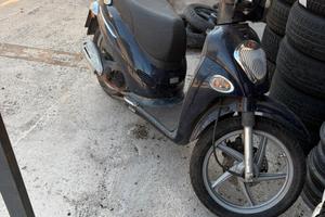 Kymco People 150