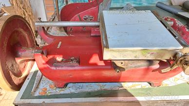 affettatrice a volano MESSERHAUS
