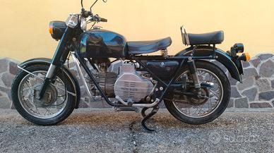 Moto Guzzi 500 Nuovo Falcone del 1973