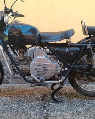 Moto Guzzi 500 Nuovo Falcone del 1973