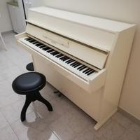 Pianoforte elettrico a muro