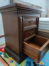 Comodini nuovi di legno 